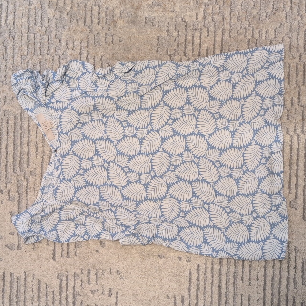LOFT Blue and White Leaf Pattern Flutter-sleeve Blouse